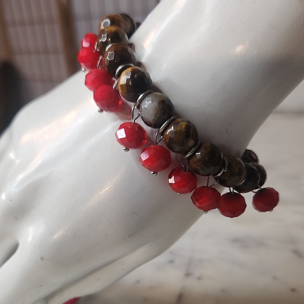 Handcrafted | Tiger Eye and Red Coral Beaded Stretch Bracelet